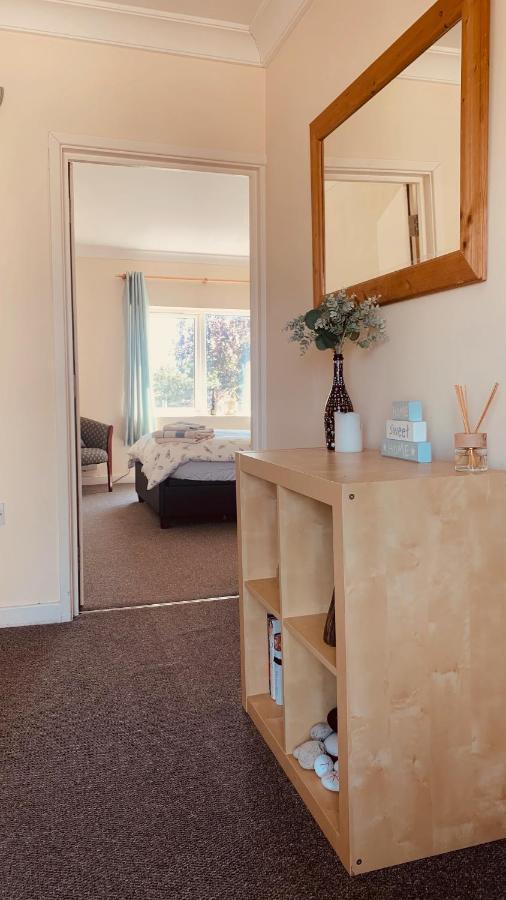 Sea Breeze Apartments Porthcawl Esterno foto